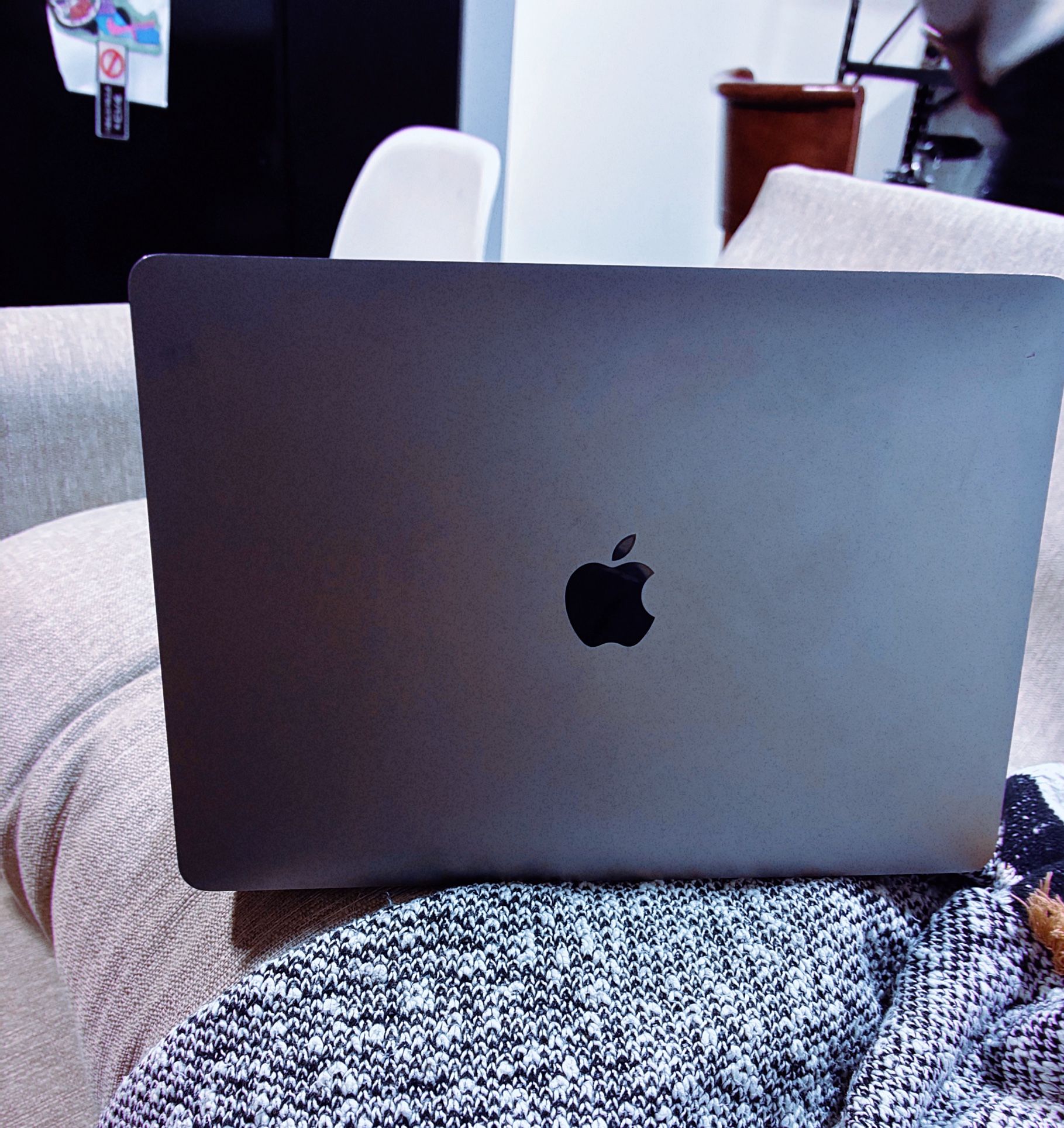 MacBook Pro 13.3” (2020)