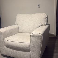 Ashley Armchair NO DAMAGED 