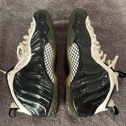 Size 10.5 Nike Foam