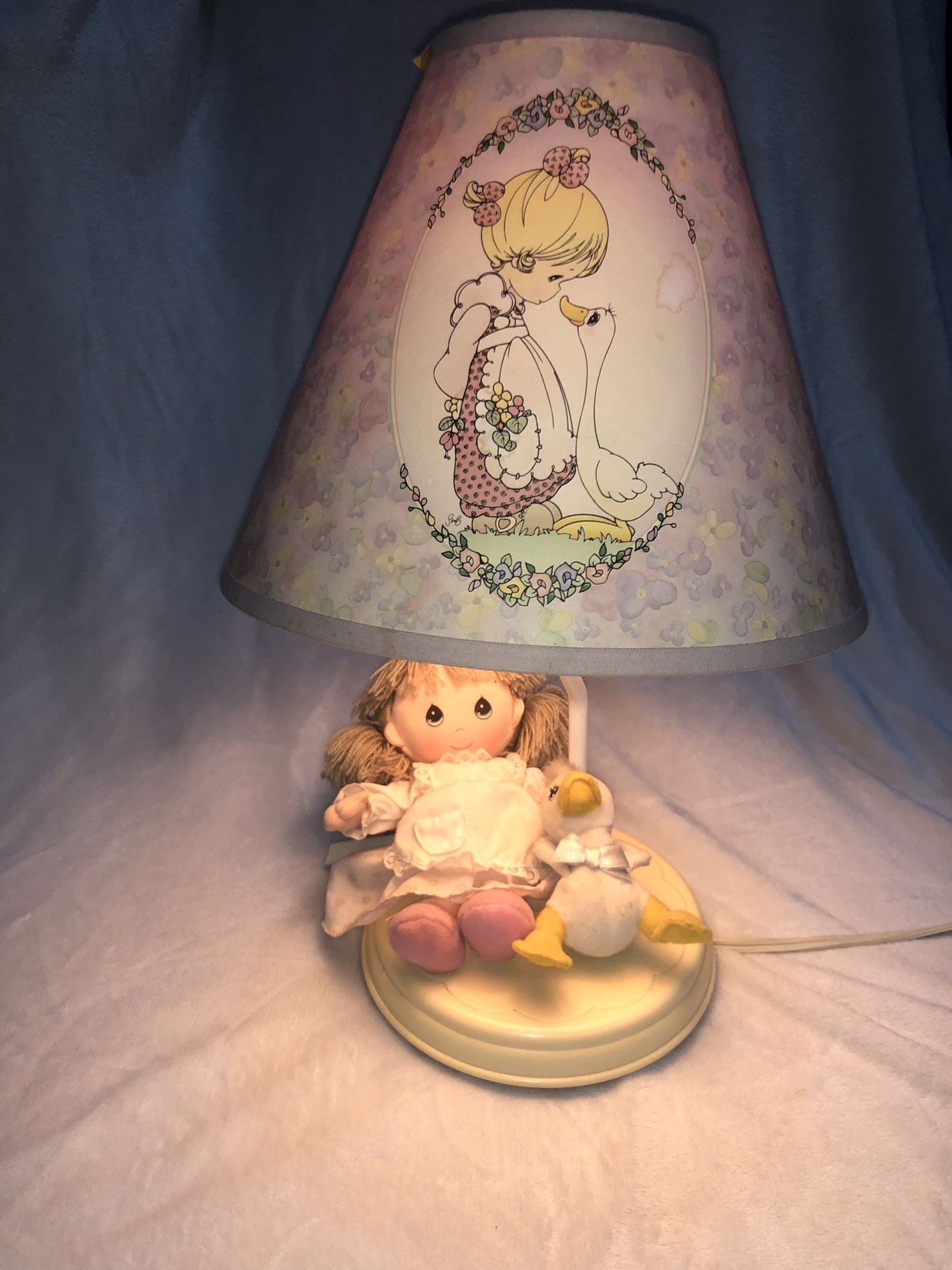Vintage Precious Moments Enesco Plush Doll & Duck Working Table Lamp
