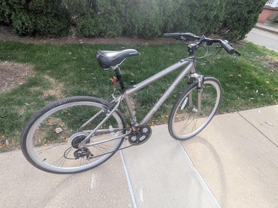 Schwinn  700c Trailway