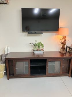 Entertainment table (tv)