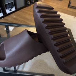 Size 13 Fudge YS-01 Yeezy Slides