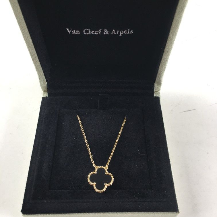 Van Cleef & Arpels 18k Gold Vintage Alhambra Onyx Pendant Necklace