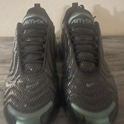 Nike Air Max 720 - Throwback Future 