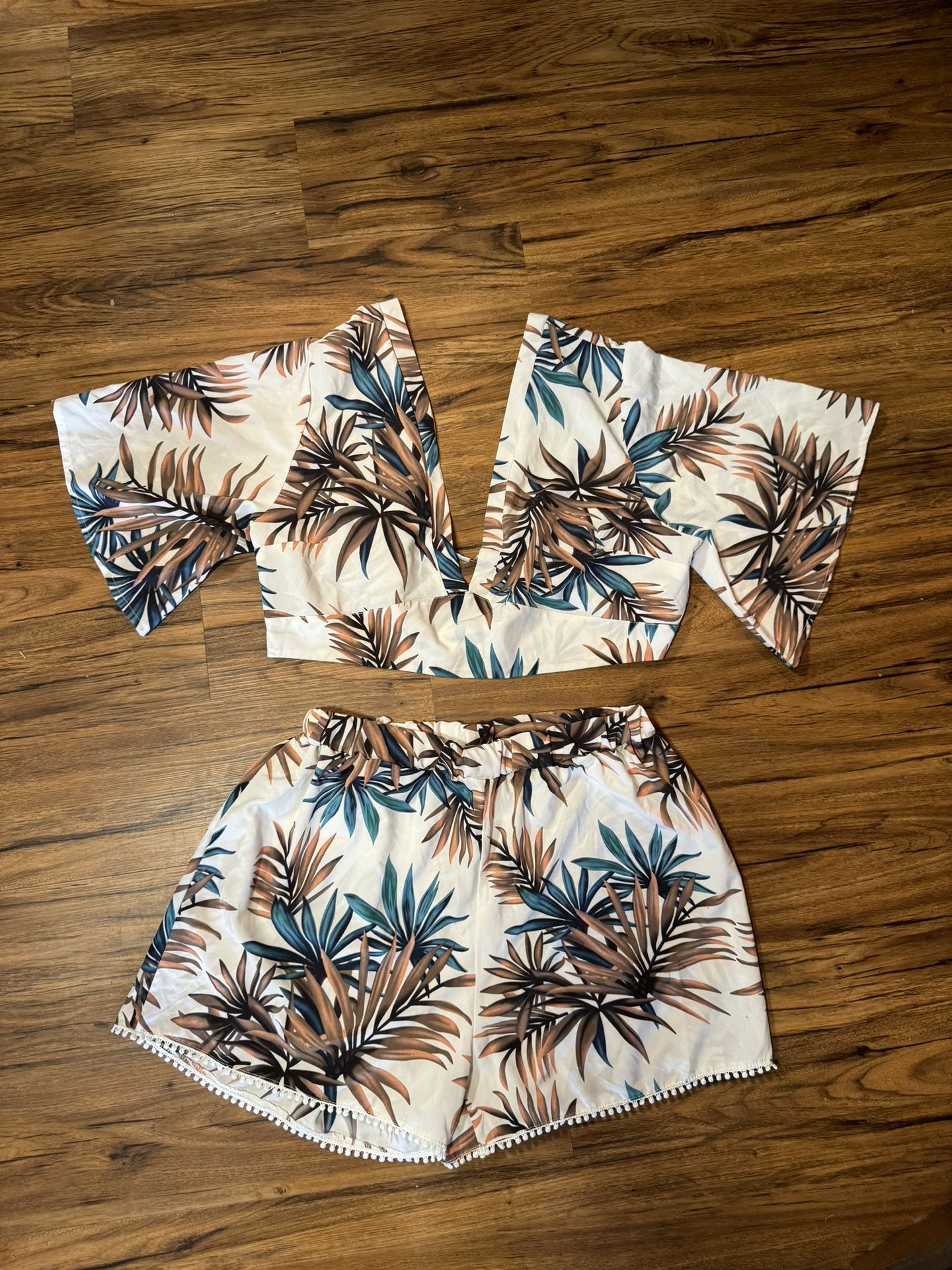 Cute Women’s Outfit - 2 Piece 