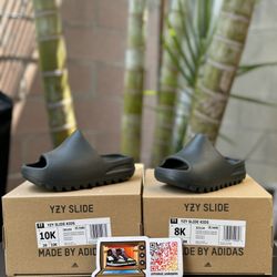 Adidas Yeezy Slide Onyx KIDS Size 8K 