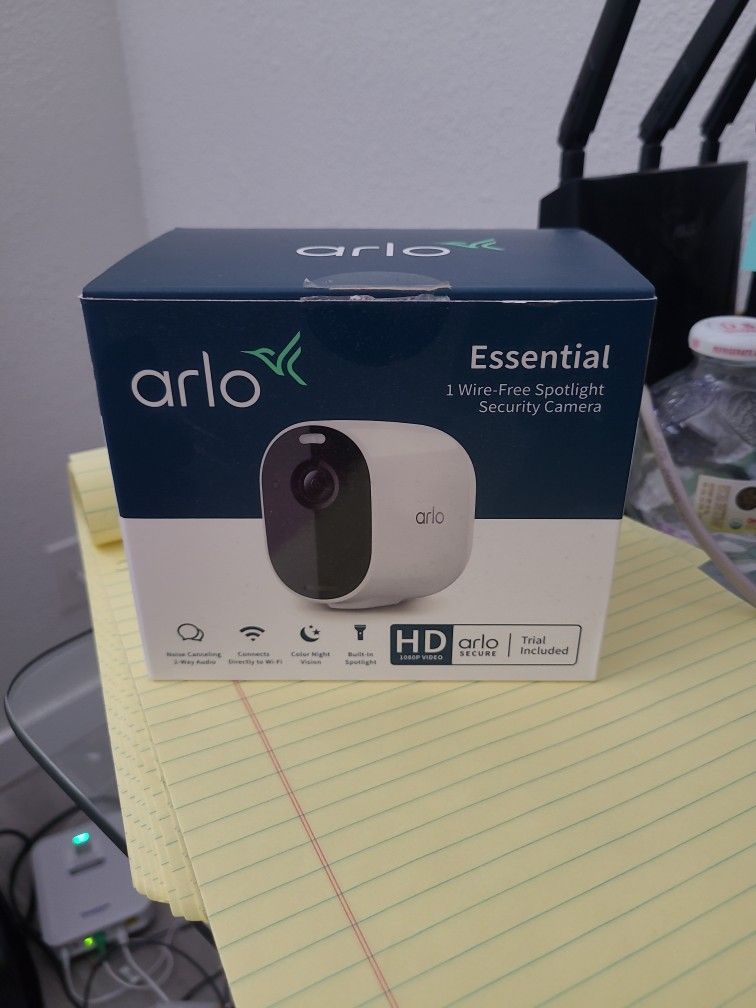 Arlo Essential Spotlight Camera Wireless 