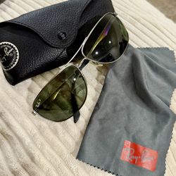 Ray-Ban Sunglasses Like New, RB3506