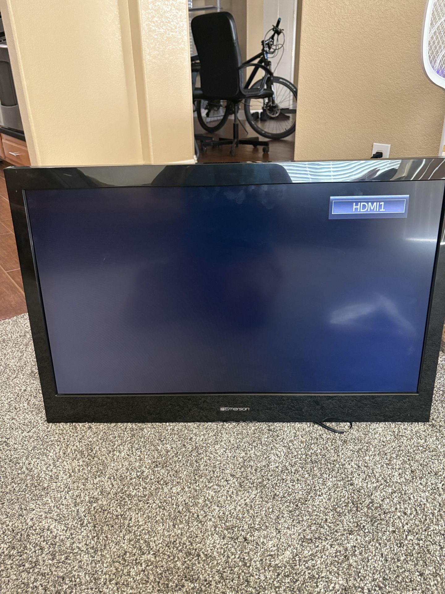 Tv With Wall Mount