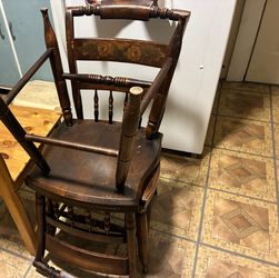 One round kitchen table and 2 chair
