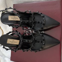 Valentino Garavani Rockstud – Original black heels size 38