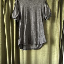 Lululemon gray Work Out t Shirt Xl