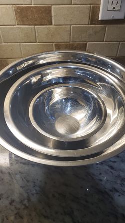 Stainless steel bowls and mixing bowls
