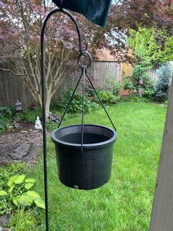 Poly can #6 short with metal hanger