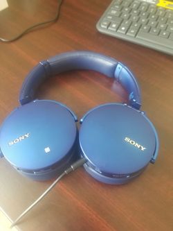 Sony MDRXB950BT headphone