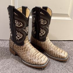 Men’s Boots Size 8