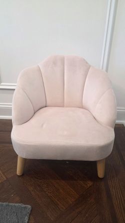 Kids Velvet Accent Chair - Blush Pink