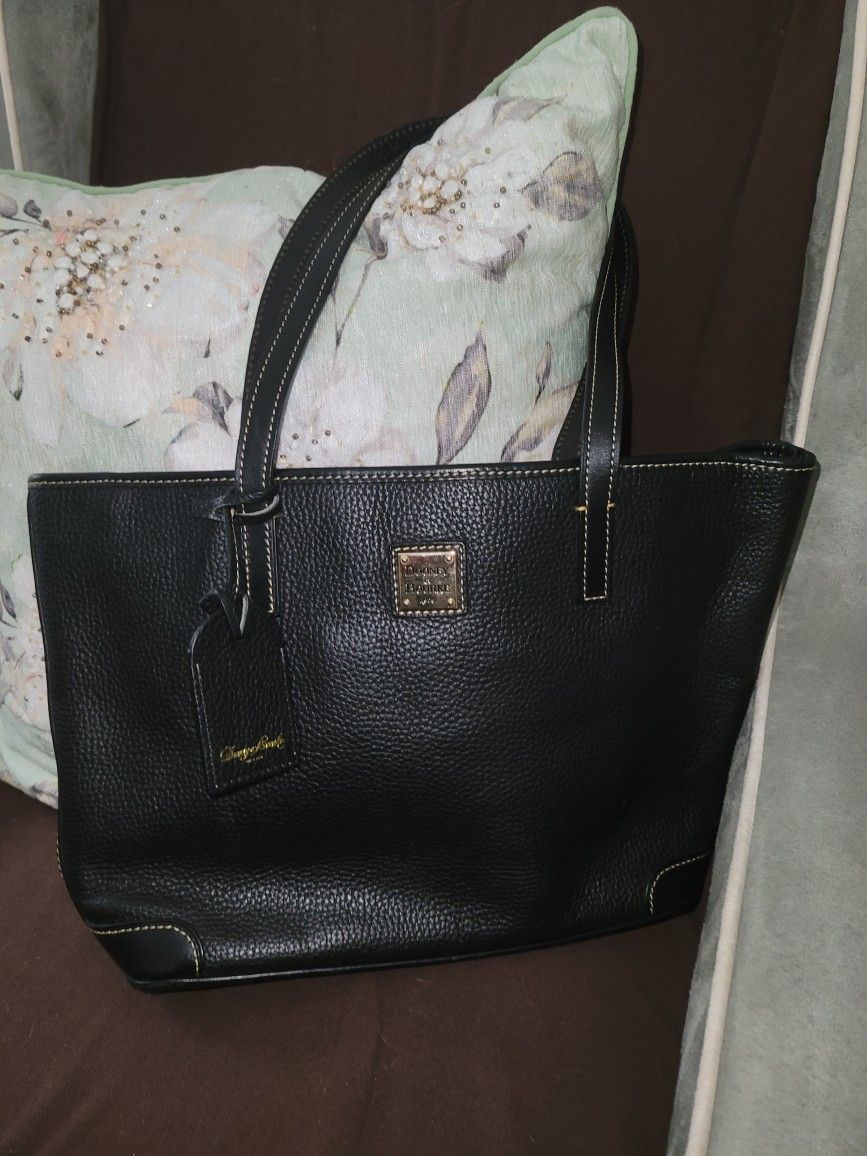 Dooney & Bourke Purse 