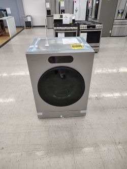 $1599 LG 5.8 Cu Ft washer with ez dispenser