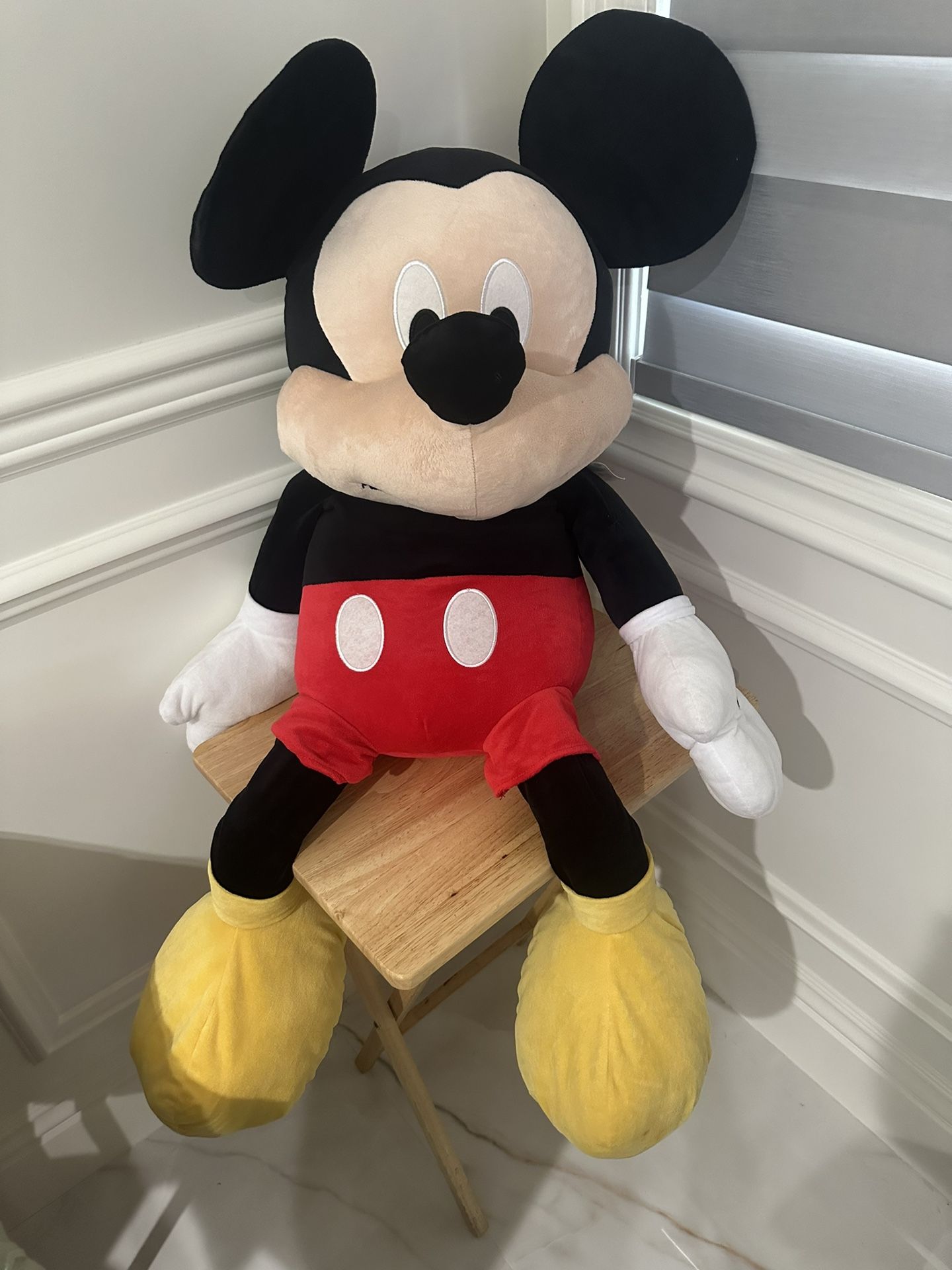 Giant Mickey Mouse Great Condition 
