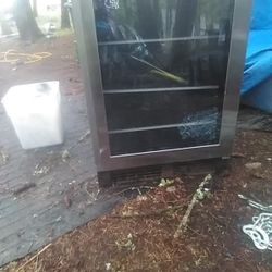 Hisense Beverage Cooler 