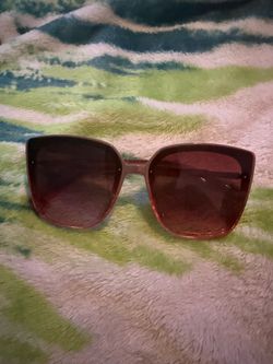 Gafas de sol Tahari rosadas NUEVAS – Oversized