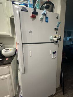 GE Top Freezer Refrigerator