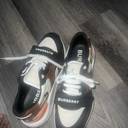 Burberry shoes