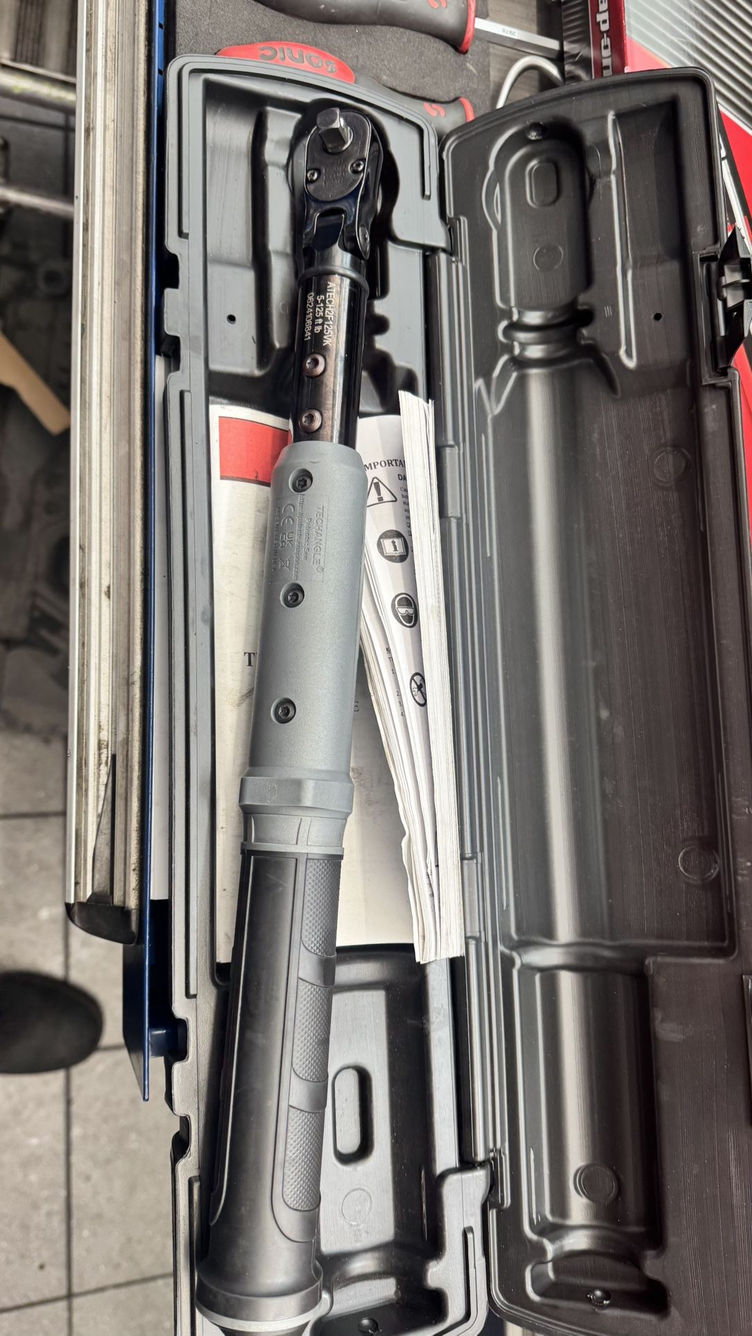 Snap on digital torque wrench