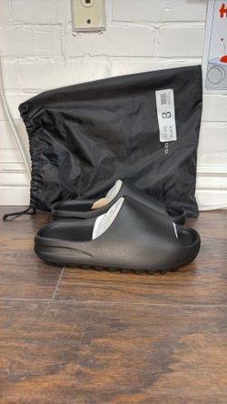 Yeezy Slide YS-01 Black