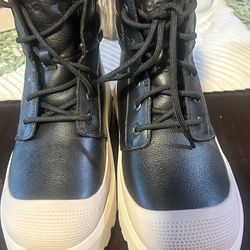 Mens Ugg Boots size 6-Brand new