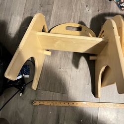 Chairs 2 and totes