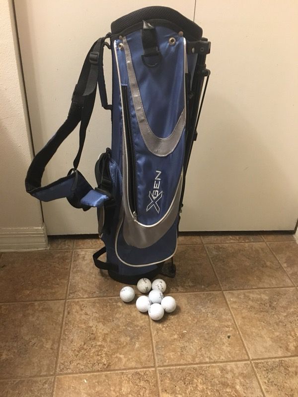 Golf bag with balls