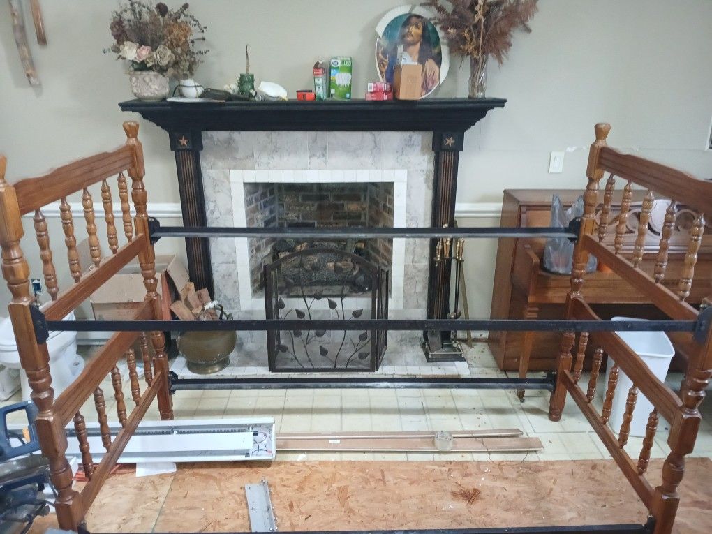 Solid Wooden Pine Twin Bunk Bed