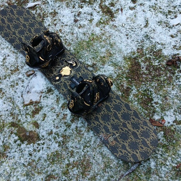 burton alpha snakeskin snowboard Burton Alpha 143 Snake Skin And Gold Beatiful Mint ConditionRare for Sale  in Redmond, WA