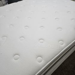 Queen Matres And Spring Box Super Clean Smoke Free Pet Free Delivery Avable