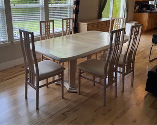 Dining room set x 6 chairs 1 leaf