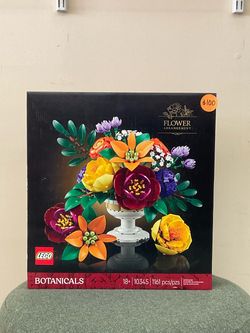 LEGO:  MODEL: 10345  BOTANICALS FLOWER ARRANGEMENT