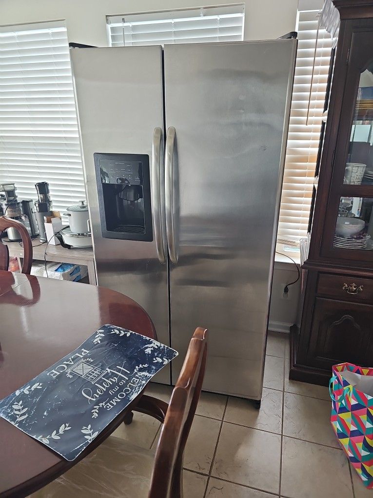 Refrigerator