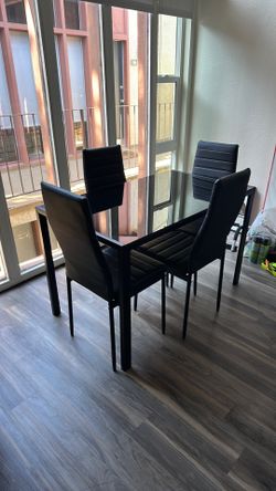 Black Set Glass Table and 4 Chairs