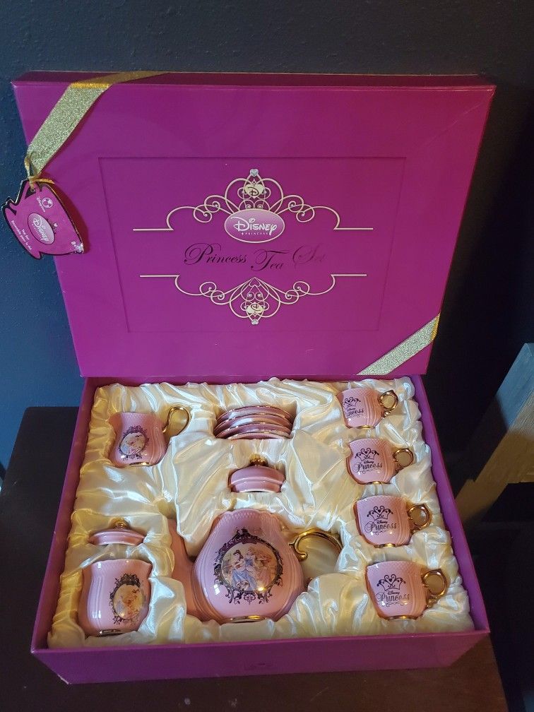 Disney Princess Porcelain tea set- 13 Piece set