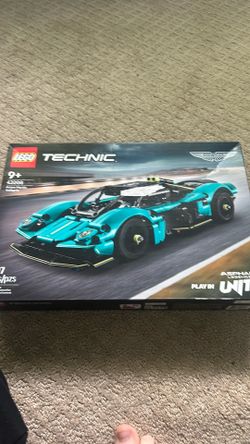 LEGO technic aston martin (NEVER BEEN OPENED