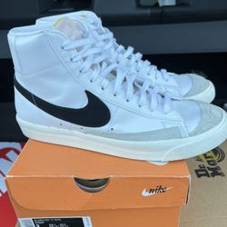 Nike Blazer Mid 77
