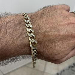 14k gold bracelet with diamonds