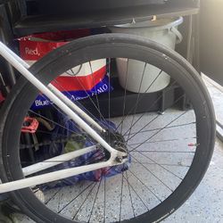 FIXIE PARTS LMK WILL PART OUT UNLESS TOU WANT THE WHOLE THING FOR THE LOW