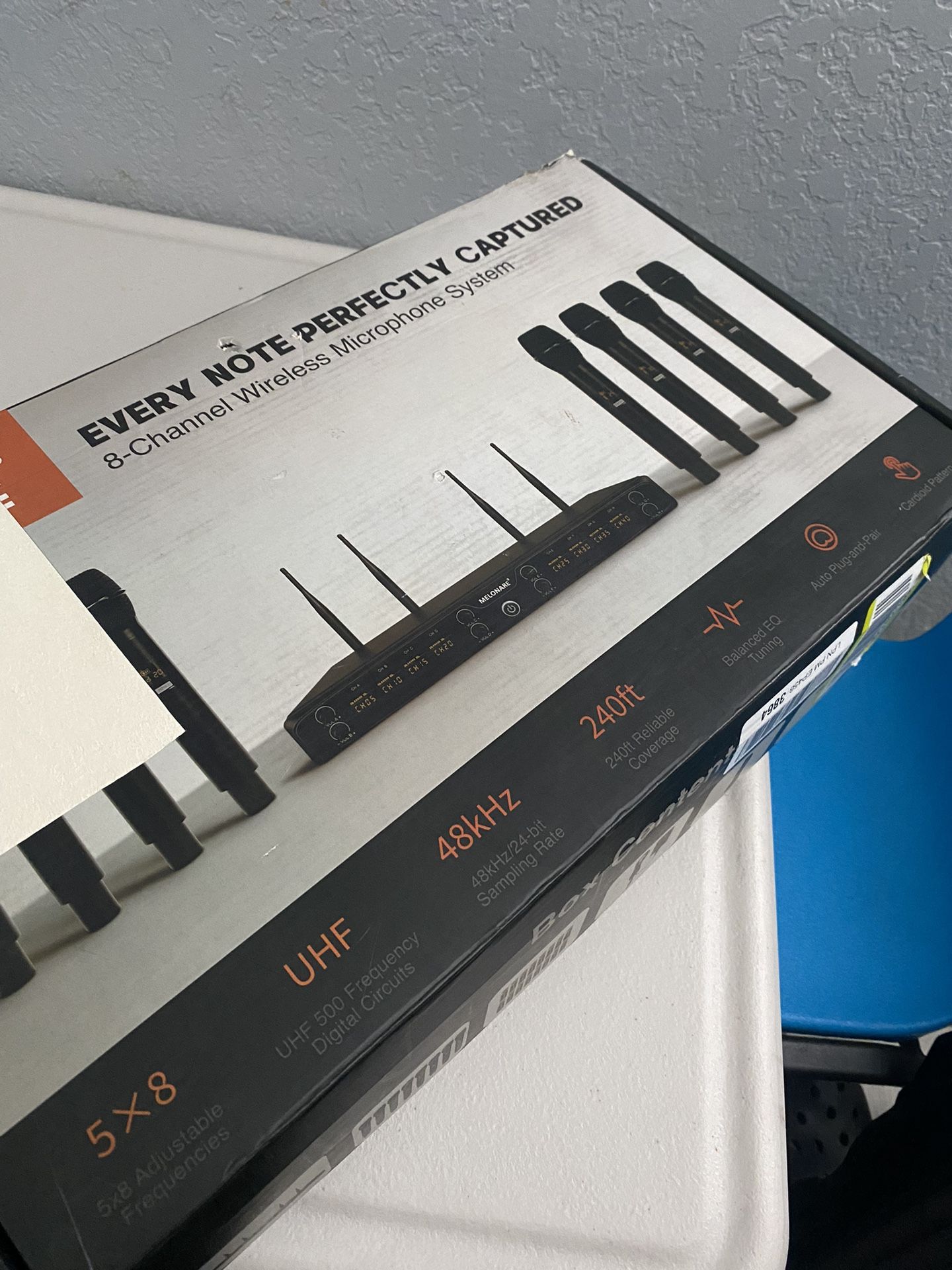 Molonare 8 Channels Wireless Microphone System