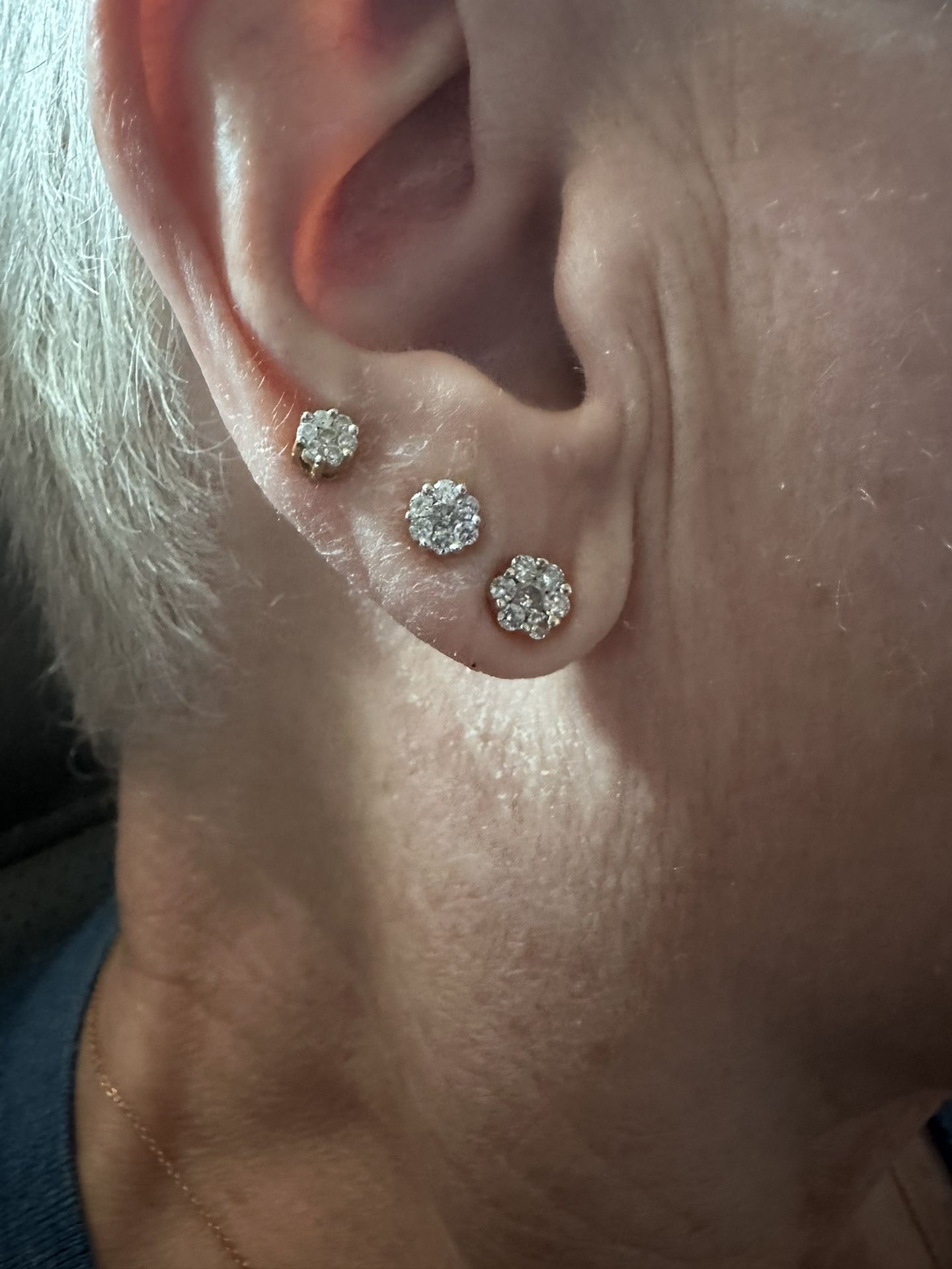 Diamond Stud earrings 14k 