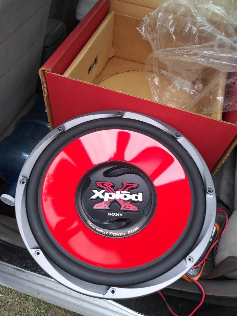 For Sale (2) Sony Xplod 15" Subs XS-L1536 Single Coil 4 Ohms 1000 Watts Max 350 Watts Rms New In Box Never Been Used Edinburg $145