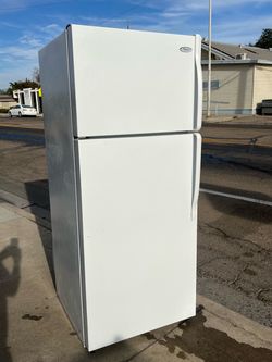 Whirlpool Refrigerator top Freezer